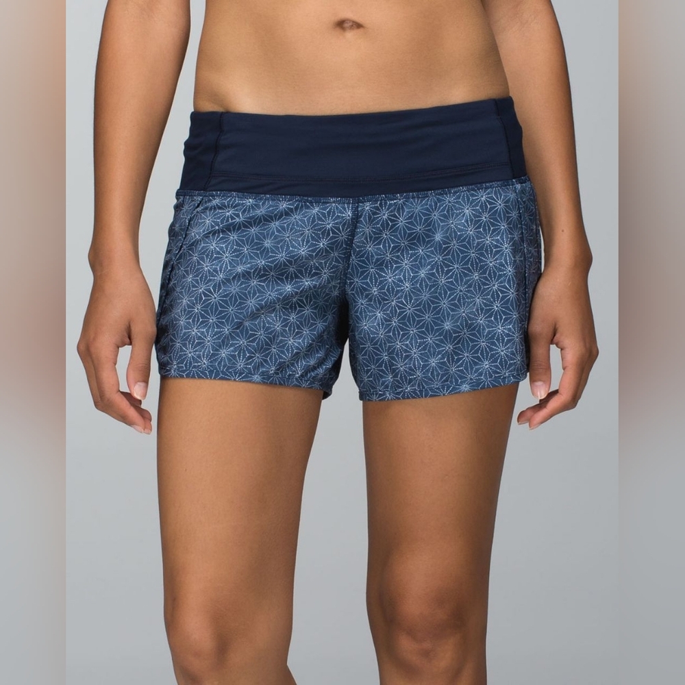 Lululemon Athletica Navy Patterned Athletic Shorts - Size 4